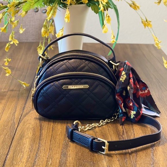 Steve Madden Handbags - STEVE MADDEN Crossbody bag